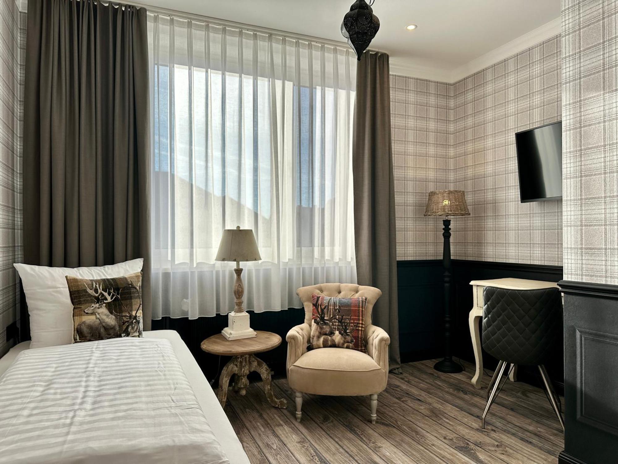 Hotel Central ฟุลดา ภายนอก รูปภาพ